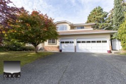 3015 Griffin Place North Vancouver, BC V7R 4W9