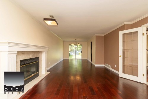3015 Griffin Place, North Vancouver, BC - Indoor With Fireplace