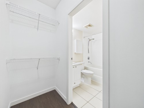708-7360 Elmbridge Way, Richmond, BC - Indoor