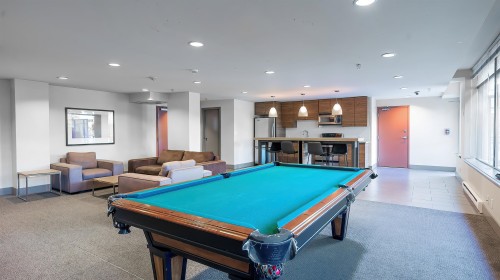 708-7360 Elmbridge Way, Richmond, BC - Indoor Photo Showing Other Room