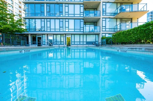 708-7360 Elmbridge Way, Richmond, BC - Outdoor With In Ground Pool