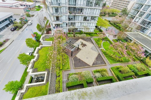 708-7360 Elmbridge Way, Richmond, BC - Outdoor