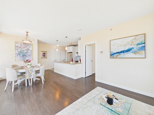 708-7360 Elmbridge Way, Richmond, BC - Indoor
