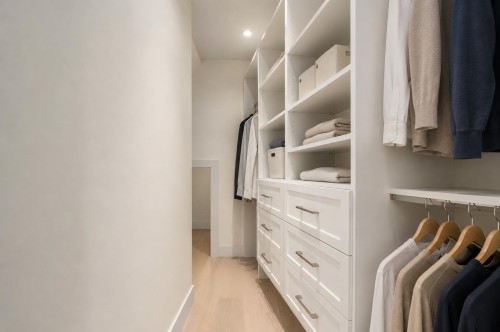 7380 Ashburn Street, Vancouver, BC - Indoor With Storage