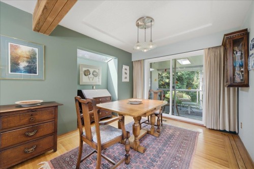 1388 Cambridge Drive, Coquitlam, BC - Indoor Photo Showing Dining Room