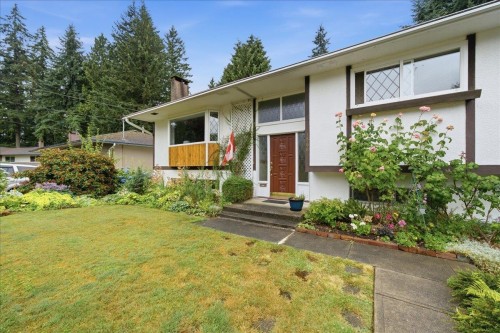 1388 Cambridge Drive, Coquitlam, BC - Outdoor