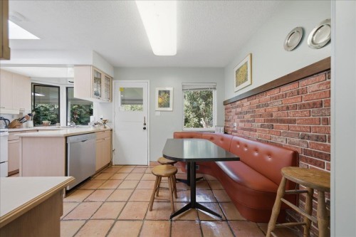 1388 Cambridge Drive, Coquitlam, BC - Indoor