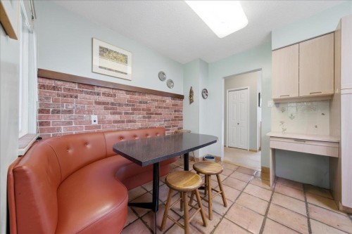 1388 Cambridge Drive, Coquitlam, BC - Indoor