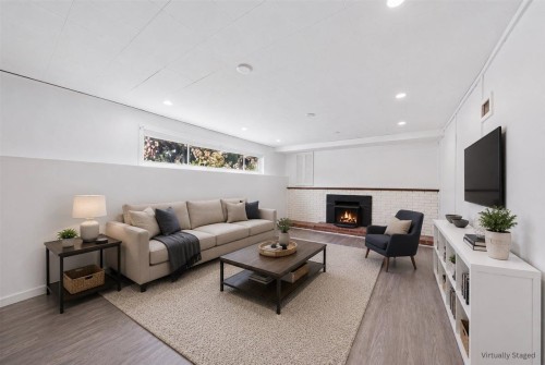 1388 Cambridge Drive, Coquitlam, BC - Indoor Photo Showing Living Room With Fireplace