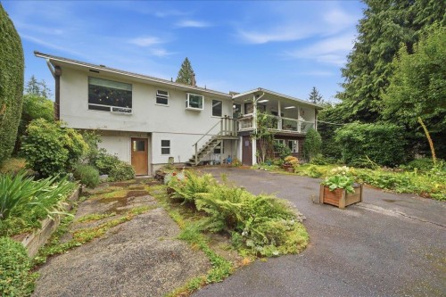 1388 Cambridge Drive, Coquitlam, BC - Outdoor
