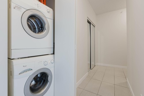 2204-110 Brew Street, Port Moody, BC - Indoor Photo Showing Laundry Room