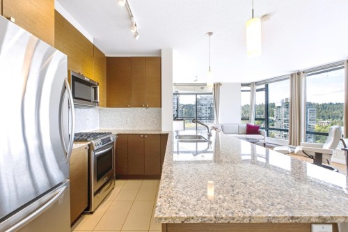 2204-110 Brew Street, Port Moody, BC - Indoor Photo Showing Kitchen With Double Sink With Upgraded Kitchen