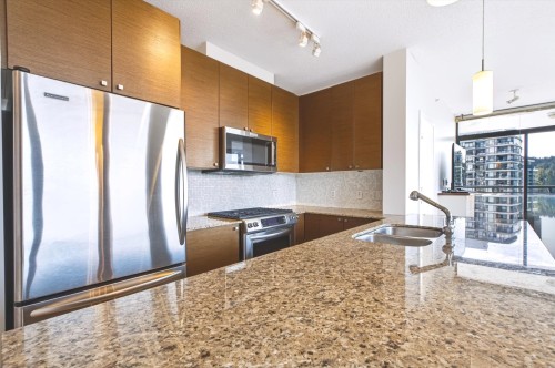 2204-110 Brew Street, Port Moody, BC - Indoor Photo Showing Kitchen With Double Sink With Upgraded Kitchen