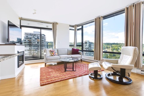 2204-110 Brew Street, Port Moody, BC - Indoor Photo Showing Living Room