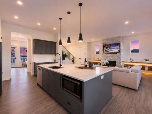 11092 Harris Drive, Maple Ridge, BC - Indoor Photo Showing Other Room With Fireplace