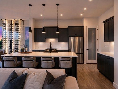 11092 Harris Drive, Maple Ridge, BC - Indoor Photo Showing Kitchen With Upgraded Kitchen