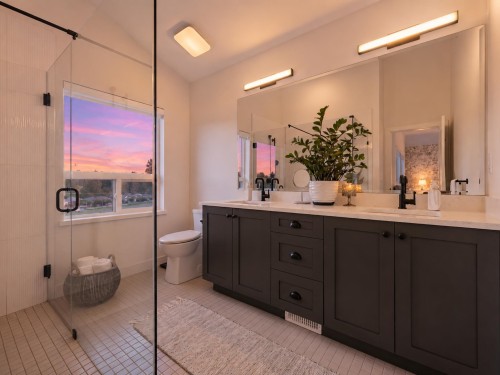 11092 Harris Drive, Maple Ridge, BC - Indoor Photo Showing Bathroom
