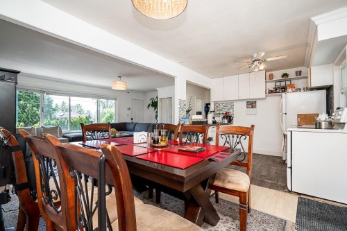 711 Alderson Avenue, Coquitlam, BC - Indoor Photo Showing Dining Room