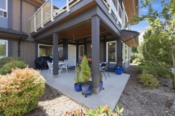 1-5778 Marine Way Sechelt, BC V7Z 0L8