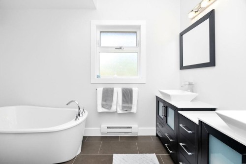 1-5778 Marine Way, Sechelt, BC - Indoor Photo Showing Bathroom