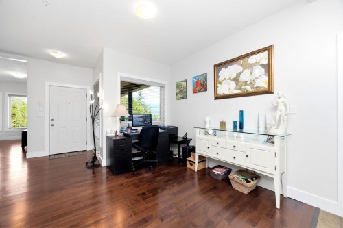 1-5778 Marine Way, Sechelt, BC - Indoor