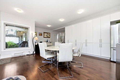 1-5778 Marine Way, Sechelt, BC - Indoor Photo Showing Dining Room