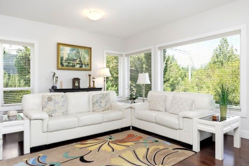 1-5778 Marine Way, Sechelt, BC - Indoor Photo Showing Living Room