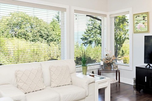 1-5778 Marine Way, Sechelt, BC - Indoor