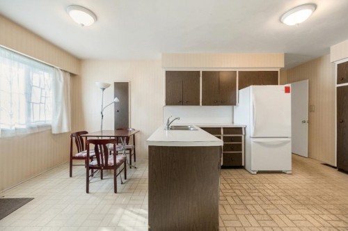 6872 Heather Street, Vancouver, BC - Indoor Photo Showing Kitchen With Double Sink