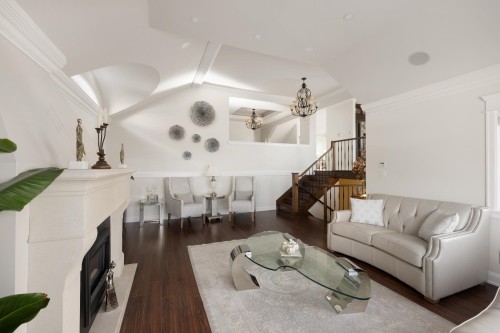 4050 St. Pauls Avenue, North Vancouver, BC - Indoor Photo Showing Living Room