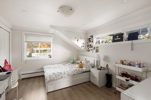 4050 St. Pauls Avenue, North Vancouver, BC - Indoor Photo Showing Bedroom