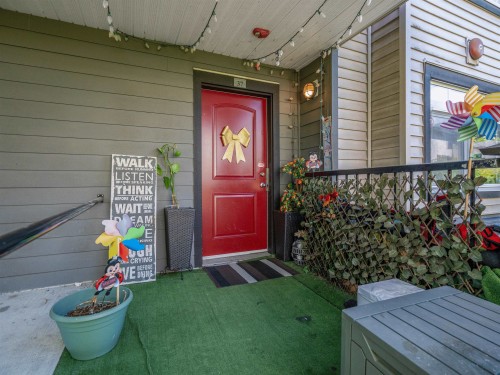 37-7428 14th Avenue  Burnaby, BC V3N 0C2
