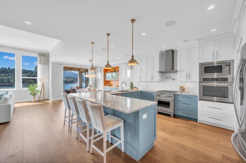 1126 Ioco Road, Port Moody, BC - Indoor Photo Showing Kitchen With Upgraded Kitchen