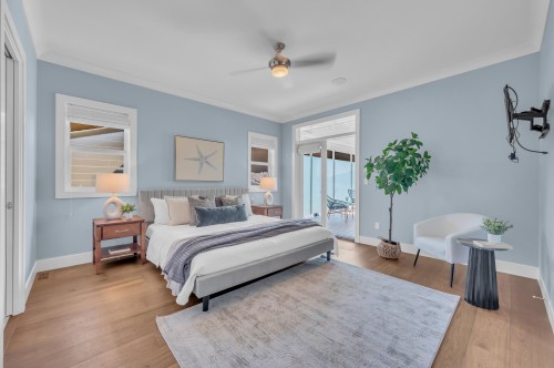1126 Ioco Road, Port Moody, BC - Indoor Photo Showing Bedroom