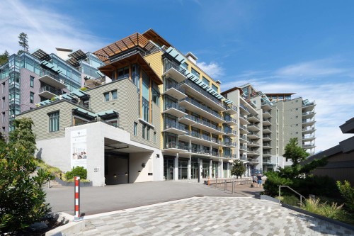 305-6707 Nelson Avenue  West Vancouver, BC V7W 2B2
