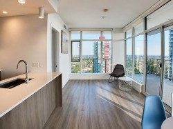 1804-6511 Sussex Avenue Burnaby, BC V5H 0K5