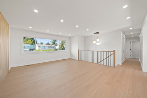 5548 44 Avenue, Delta, BC - Indoor Photo Showing Other Room