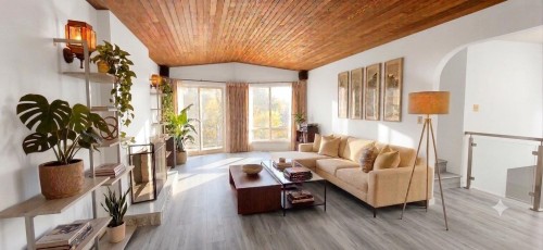 2986 3Rd Avenue E, Vancouver, BC - Indoor Photo Showing Living Room