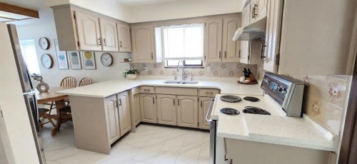 2986 3Rd Avenue E, Vancouver, BC - Indoor Photo Showing Kitchen With Double Sink