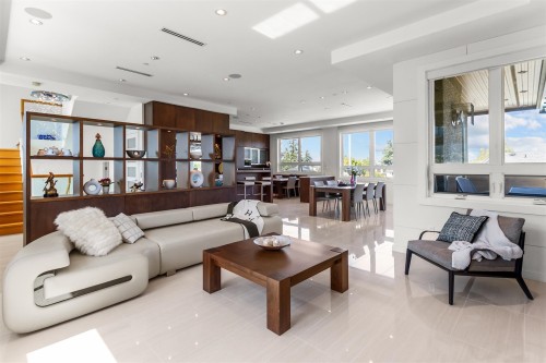 2507 Edgar Crescent, Vancouver, BC - Indoor Photo Showing Living Room