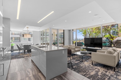 1002-3200 Corvette Way, Richmond, BC - Indoor