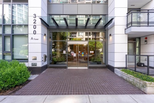 1002-3200 Corvette Way, Richmond, BC - Outdoor With Balcony