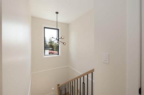 4-3874 Winlake Crescent, Burnaby, BC - Indoor Photo Showing Other Room