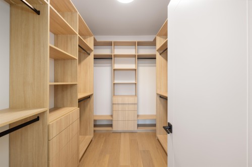 4-3874 Winlake Crescent, Burnaby, BC - Indoor With Storage