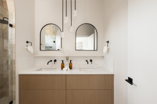 4-3874 Winlake Crescent, Burnaby, BC - Indoor Photo Showing Bathroom