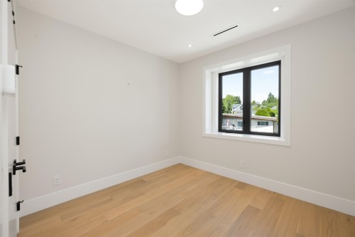 4-3874 Winlake Crescent, Burnaby, BC - Indoor Photo Showing Other Room