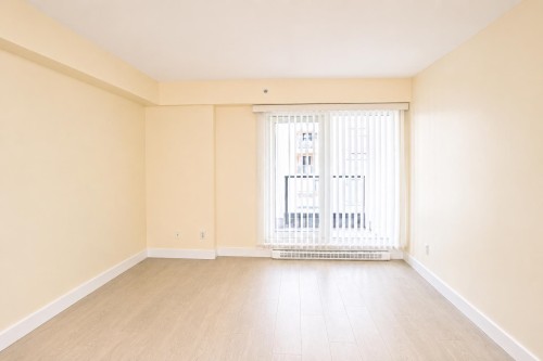 603-2468 Broadway E, Vancouver, BC - Indoor Photo Showing Other Room