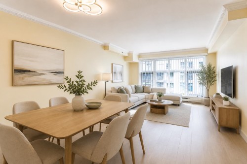 603-2468 Broadway E, Vancouver, BC - Indoor Photo Showing Dining Room