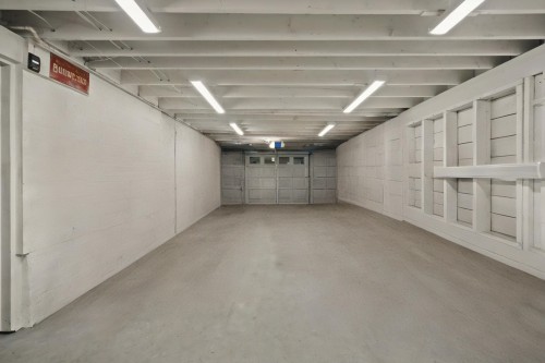 3949 Sefton Street, Port Coquitlam, BC - Indoor Photo Showing Other Room