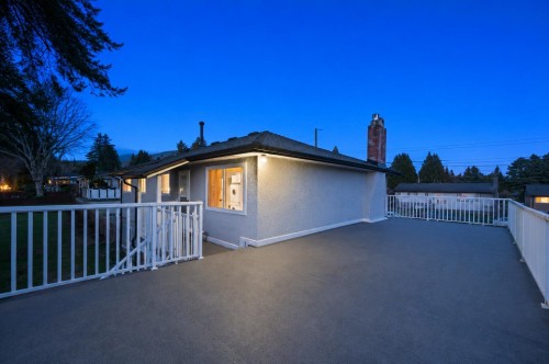 3949 Sefton Street, Port Coquitlam, BC - Outdoor